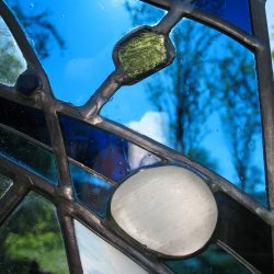 Atelier de la Licorne à Ardin - Vitraux d'art Magali Bauchy, Meilleur Ouvrier de France - Création et restauration de vitraux d'art, vitrail et vitrailliste en deux sevres, vendee et poitou charentes